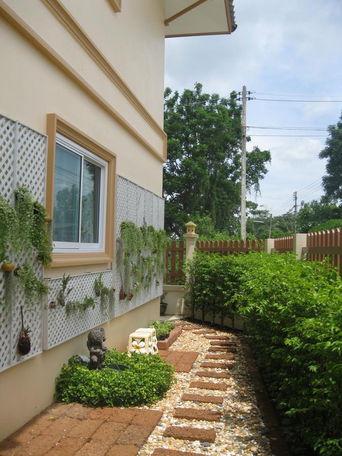 2N Guesthouse Phetchaburi Esterno foto