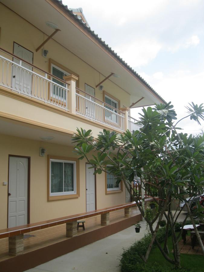 2N Guesthouse Phetchaburi Esterno foto