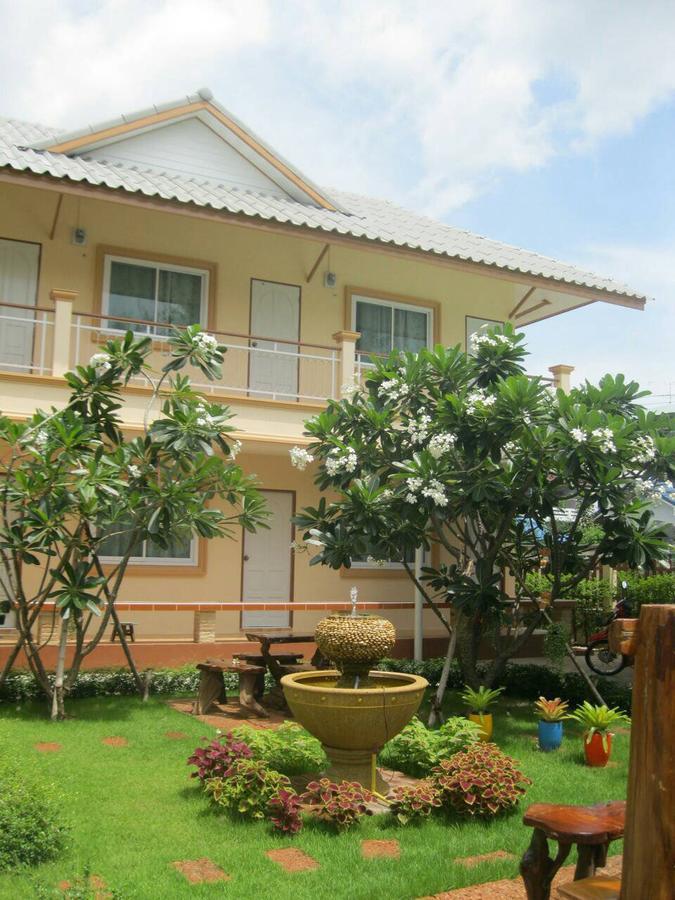 2N Guesthouse Phetchaburi Esterno foto