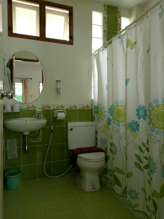 2N Guesthouse Phetchaburi Esterno foto