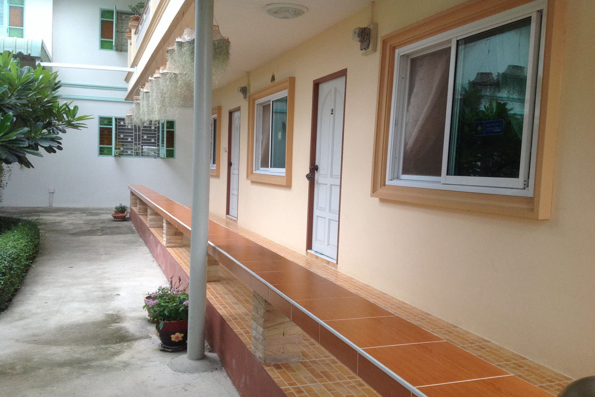 2N Guesthouse Phetchaburi Esterno foto